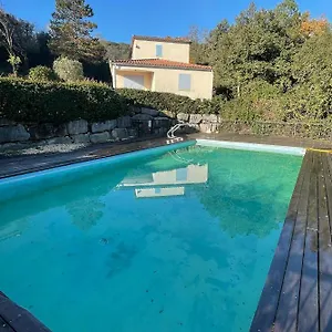 Hébergement de vacances Chez Laura Pres Du Pont D'arc, Salavas